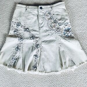 Embroidered white jean skirt